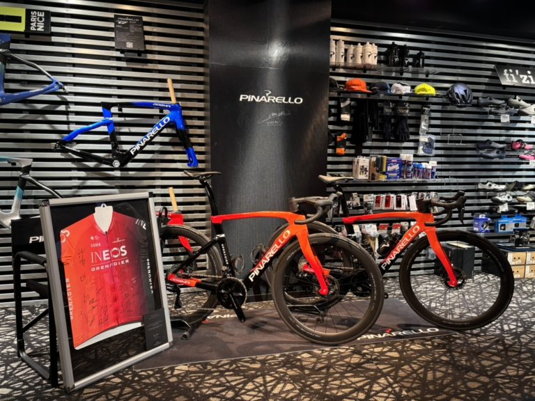 DOGMA F MY25 GRENADIER 展示用完成車入庫致しました！